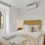 1br Cosy Heart Of Santos W Ac | By Airnest Lägenhet Lisboa