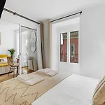 公寓 1br Cosy Heart Of Santos W Ac | By Airnest Lisboa